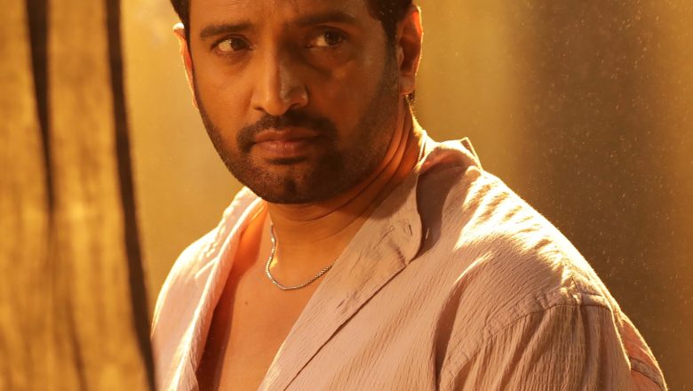 சந்தானம் கதாநாயகனாக நடிக்கும் புதிய படமான ‘இங்க நான் தான் கிங்கு’ முதல் பார்வையை உலகநாயகன் கமல்ஹாசன் வெளியிட்டார்*
