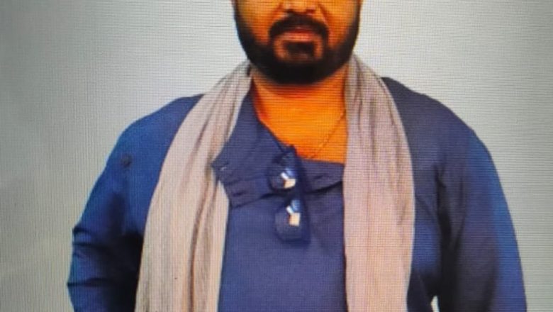 வெளிவர இருக்கும் வரலட்சுமி சரத்குமார் நடித்த அரசி பட இயக்குனர் சூரிய கிரண் காலமானார்