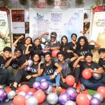 டீன்ஸ் நன்றி அறிவிப்பு விழாவில் குழந்தைகளுக்கு பார்த்திபன் அன்பு முத்தமழை*