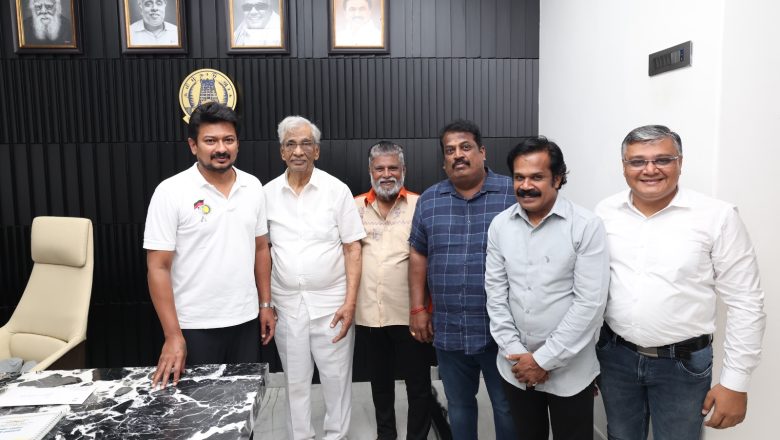 துணை முதல்வருக்கு திரைப்பட வினியோகஸ்தர்கள் சங்க நிர்வாகிகள் வாழ்த்து!