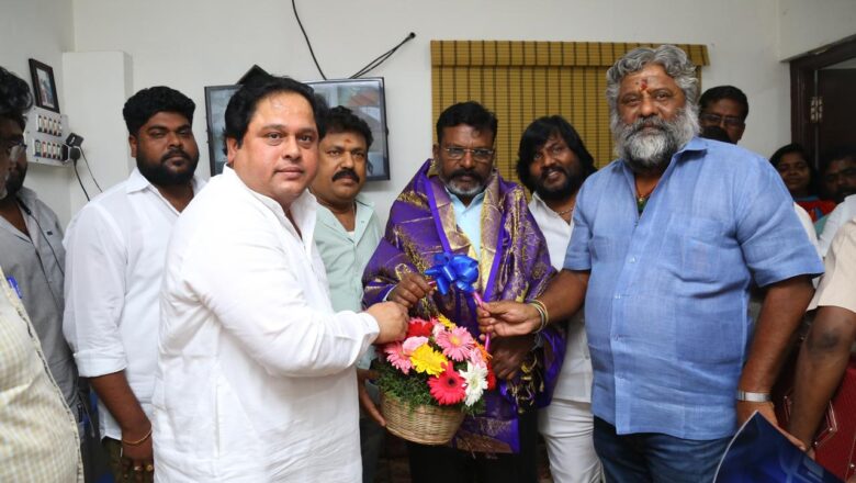 டாக்டர் அம்பேத்கர்’ படக்குழுவினரை பாராட்டிய விடுதலை சிறுத்தைகள் கட்சி தலைவர் தொல் திருமாவளவன்*